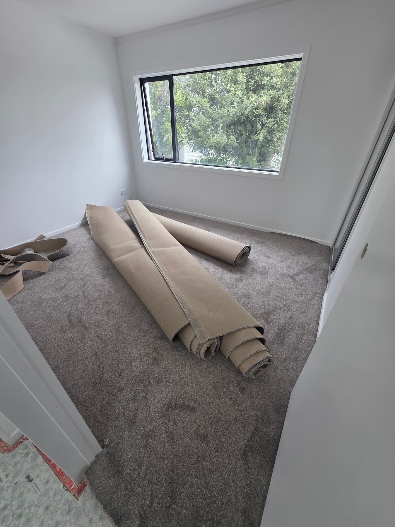 Carpet laying